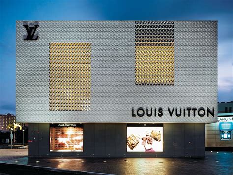 louis vuitton pick up in store|Louis Vuitton in department stores.